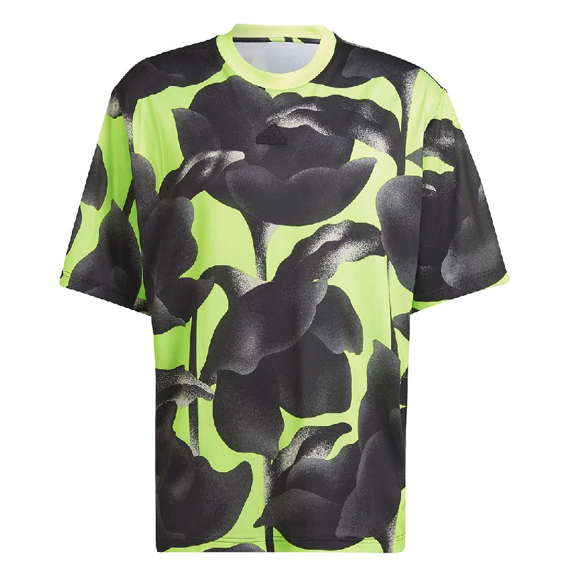 Massive Deals adidas - Men's City Escape T-Shirt (IA3083)